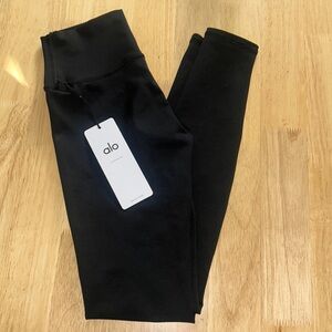 Alo High-Waist Airlift Legging